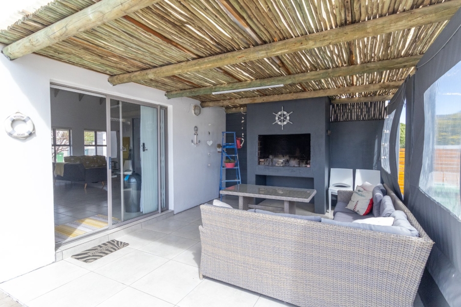 4 Bedroom Property for Sale in Golden Mile Western Cape